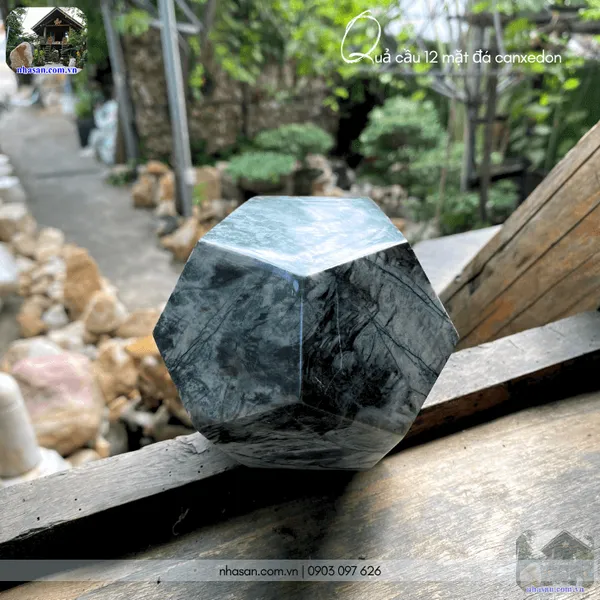 Quả cầu 12 mặt đá canxedon 1.42kg - 11cm - QC1422