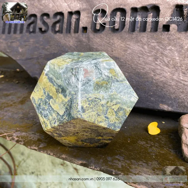 Quả cầu 12 mặt đá canxedon QC1426 - 2.06kg - 12.5cm