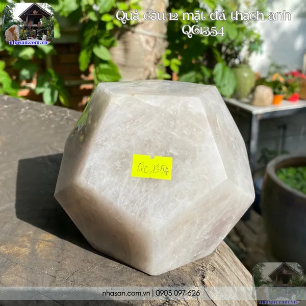 Quả cầu 12 mặt đá thạch anh QC1354 - 2.26kg - 10.5cm