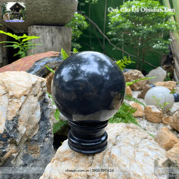 Quả cầu đá obsidian đen 3.7kg - 12cm - QC1419