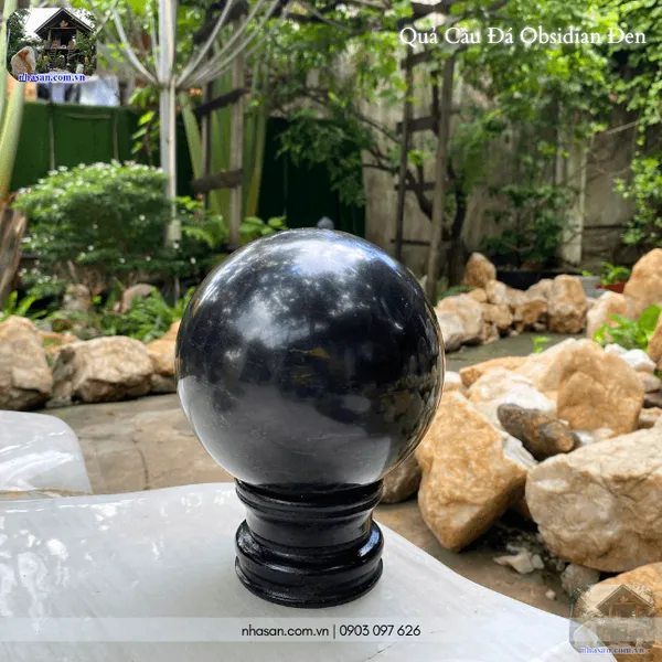 Quả cầu đá obsidian đen 3.7kg - 12cm - QC1419