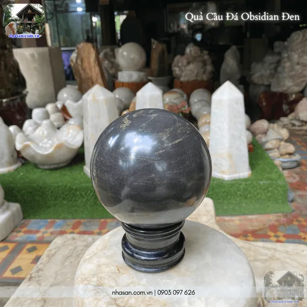 Quả cầu đá obsidian đen 3.7kg - 12cm - QC1419