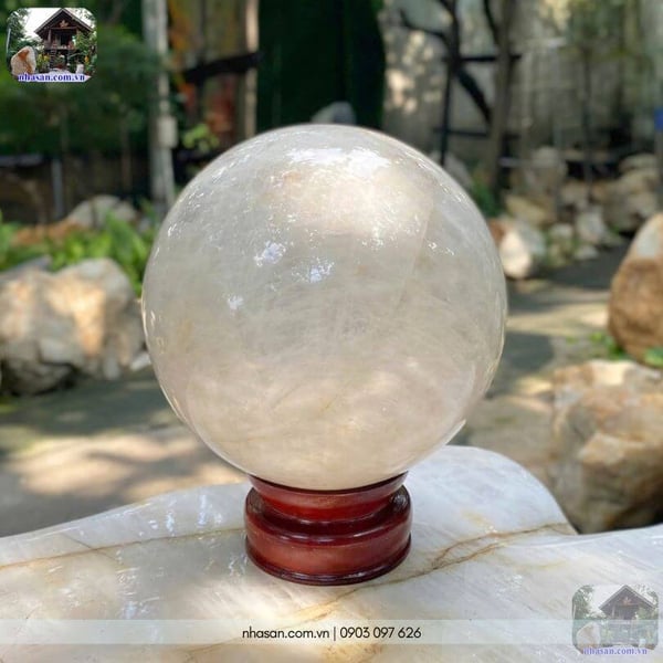 Quả cầu đá thạch anh trắng QC1579 - 26kg - 26.8cm