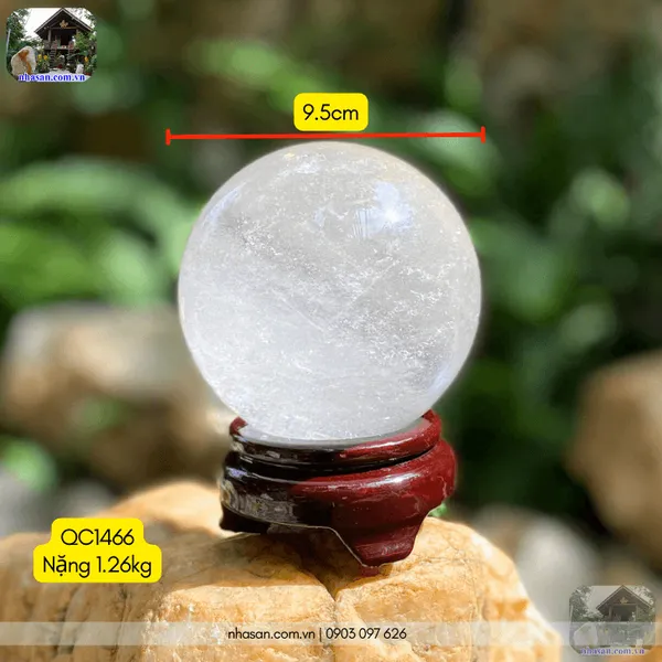 Quả cầu đá thạch anh trắng tinh thể 1.26kg - 9.5cm - QC1466 