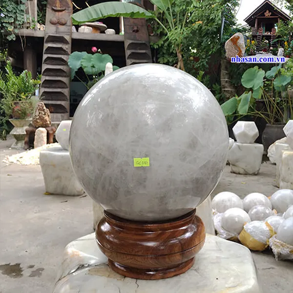 Hình ảnh quả cầu thạch anh