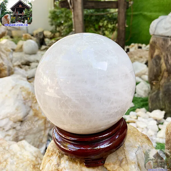 Quả cầu phong thủy mệnh Kim QC1244, đường kính 12.4cm, trọng lượng 2.52kg 