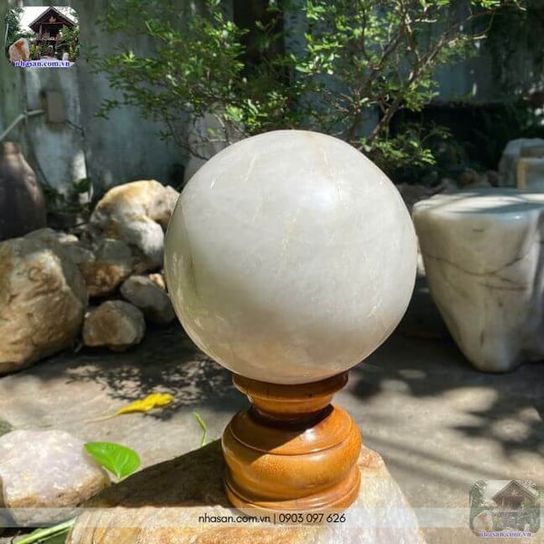 Quả cầu phong thủy đá thạch anh tự nhiên QC873 -19cm-9.5kg