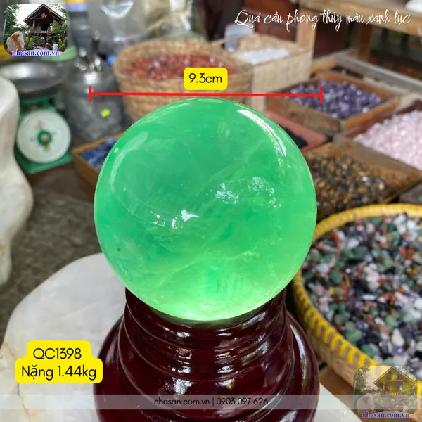 Quả cầu phong thủy màu xanh lục 1.44kg-9.3cm-QC1398