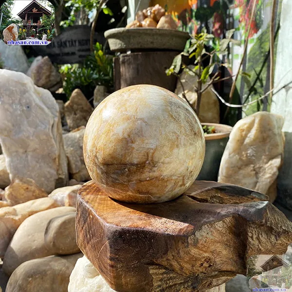 Quả cầu thạch anh bông vàng tự nhiên QC1263-3.74kg-14cm