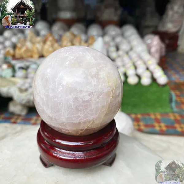 Quả cầu thạch anh hồng 7.6cm-680gr-QC1089
