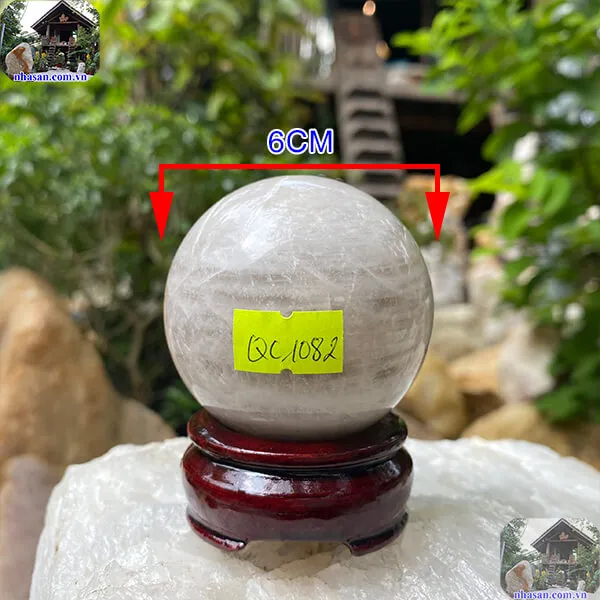 Quả cầu thạch anh trắng 6cm-0.34kg-QC1082