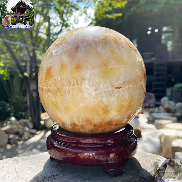 Quả cầu thạch anh vàng 2.14kg-12cm-QC1269