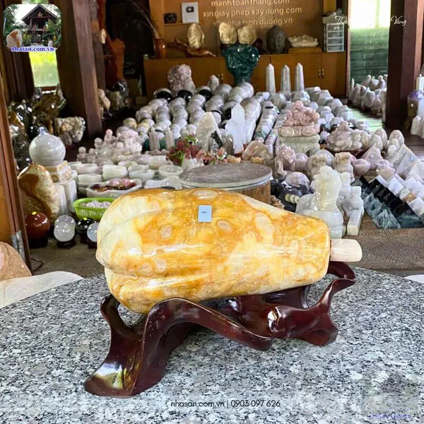 Quả đu đủ đá thạch anh bông vàng nguyên khối 11.6kg, cao 22cm x ngang 33cm - DDV