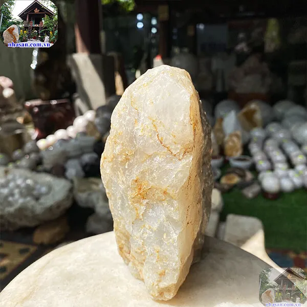 Đá thạch anh tóc đen thô 1.52kg-K174