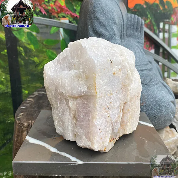 Viên đá thạch anh hồng 2.54kg (13x13 cm) vật phẩm phong thủy trang trí tăng năng lượng