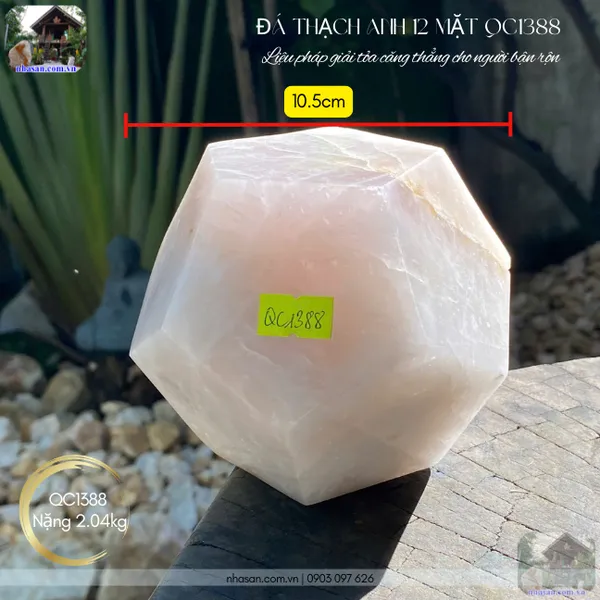 Đá thạch anh 12 mặt QC1388 nặng 2.04kg, đường kính 10.5cm, mặt cạnh 7cm