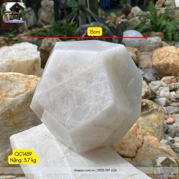 Đá Thạch anh 12 mặt QC1489 - 3.7kg - 15cm