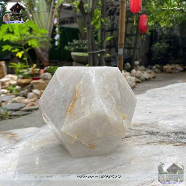 Đá thạch anh 12 mặt QC1490 - 3.38kg - 15cm