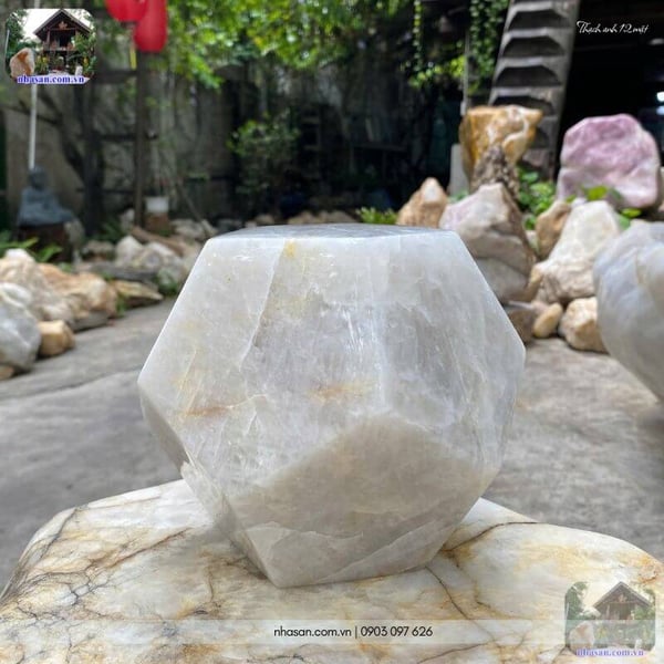 Đá thạch anh 12 mặt QC1493 - 4.16kg - 15.5cm
