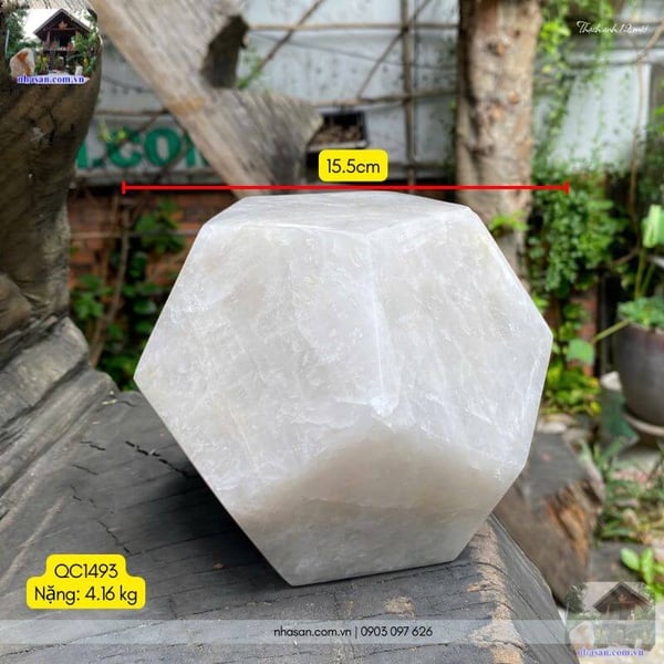 Đá thạch anh 12 mặt QC1493 - 4.16kg - 15.5cm