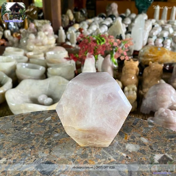 Đá thạch anh 12 mặt QC1497 - 660gr - 9cm