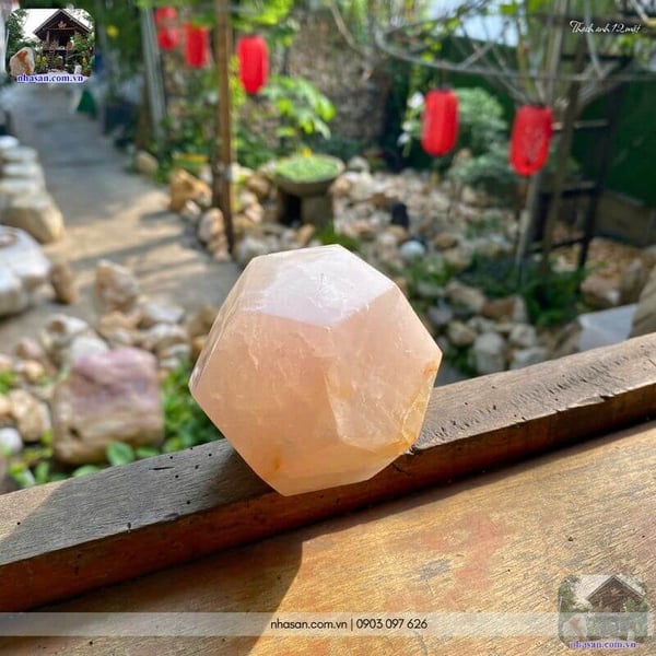 Đá 12 mặt thạch anh hồng QC1499 - 440gr - 7.5cm