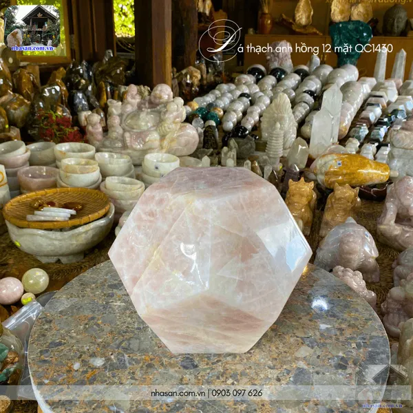 Đá thạch anh hồng 12 mặt QC1430 nặng 10kg, đường kính 19cm