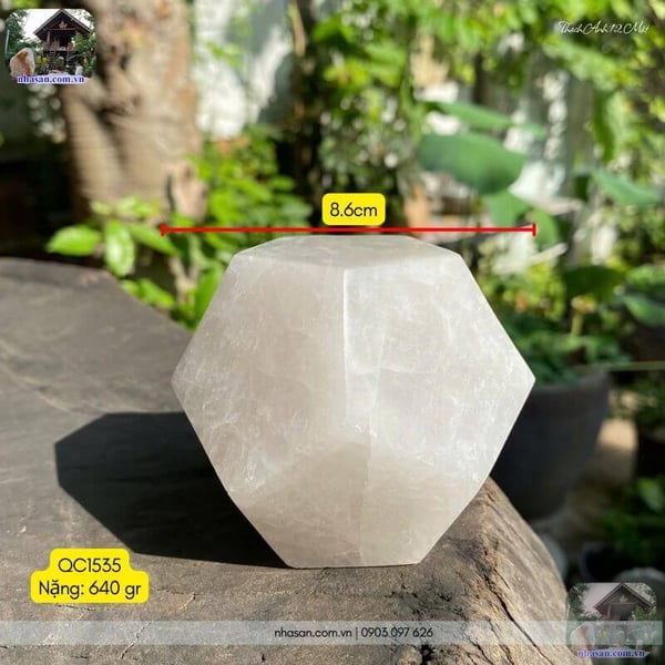 Đá thạch anh trắng 12 mặt QC1535 - 640gr - 8.6cm