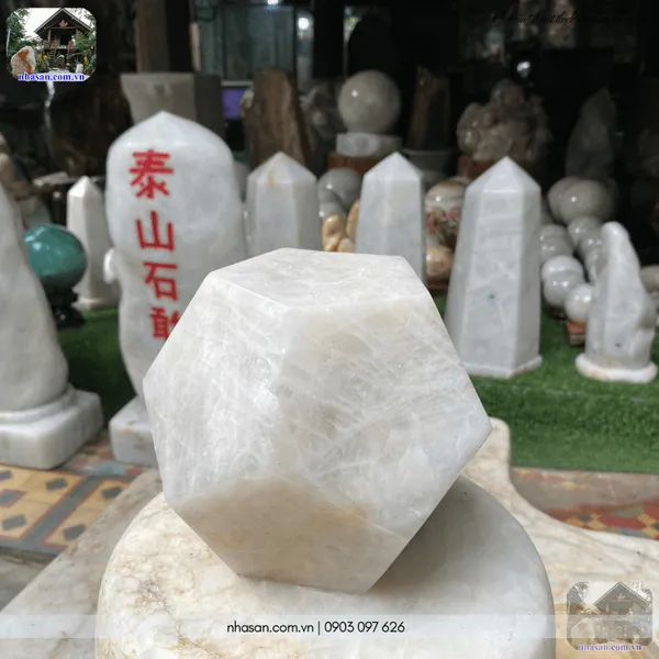 Cầu 12 mặt thạch anh trắng 3.96kg - 15cm - QC1445