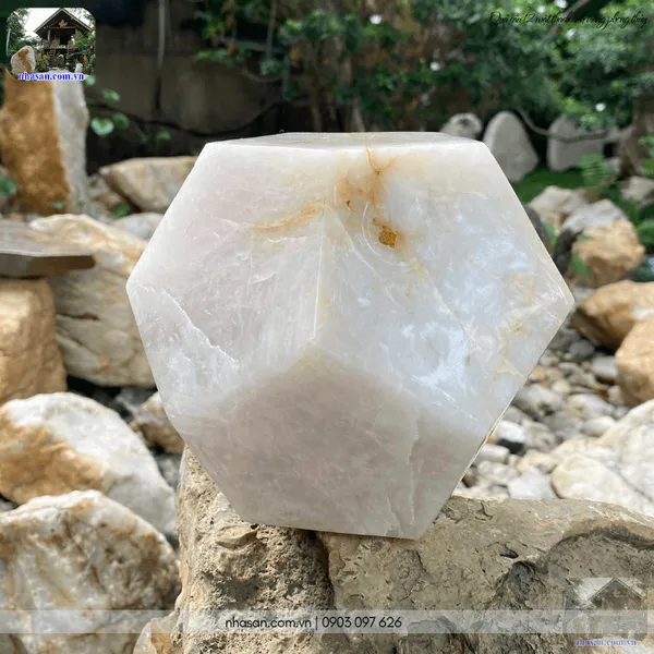 Cầu 12 mặt thạch anh trắng 3.96kg - 15cm - QC1445