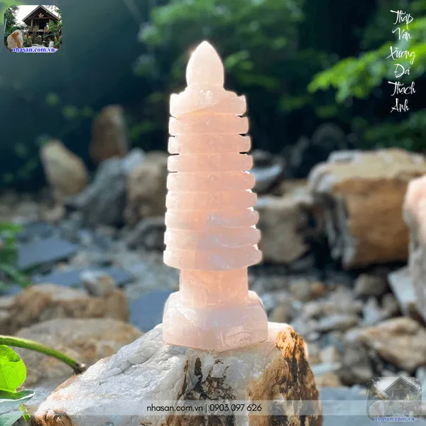 Tháp văn xương đá thạch anh nặng 2.04kg, cao 24cm - TVX11
