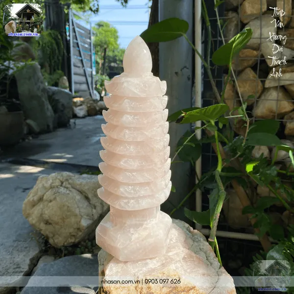 Tháp văn xương đá thạch anh nặng 2.04kg, cao 24cm - TVX11
