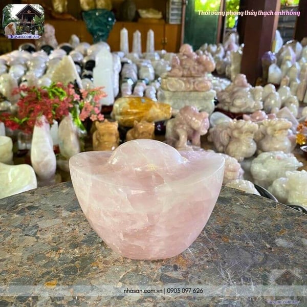 Thỏi vàng phong thủy thạch anh hồng TV50 1.16kg, dài 12.5cm x rộng 8cm x cao 9cm