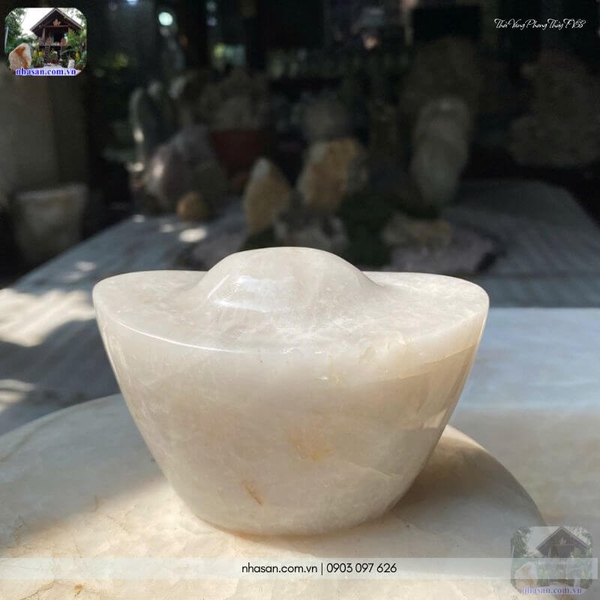 Thỏi vàng phong thủy TV58 thạch anh trắng 840gr, dài 11.5cm x rộng 7.5cm x cao 7.5cm