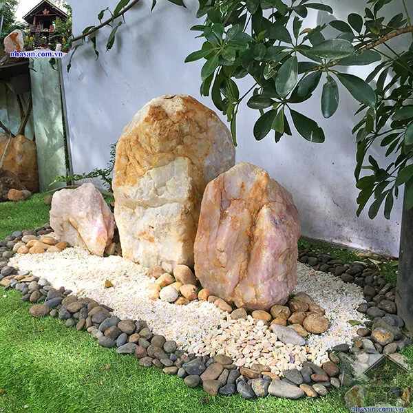 Tiểu cảnh đá thạch anh trang trí sân vườn nâng cao sức khỏe gia đình TC36 