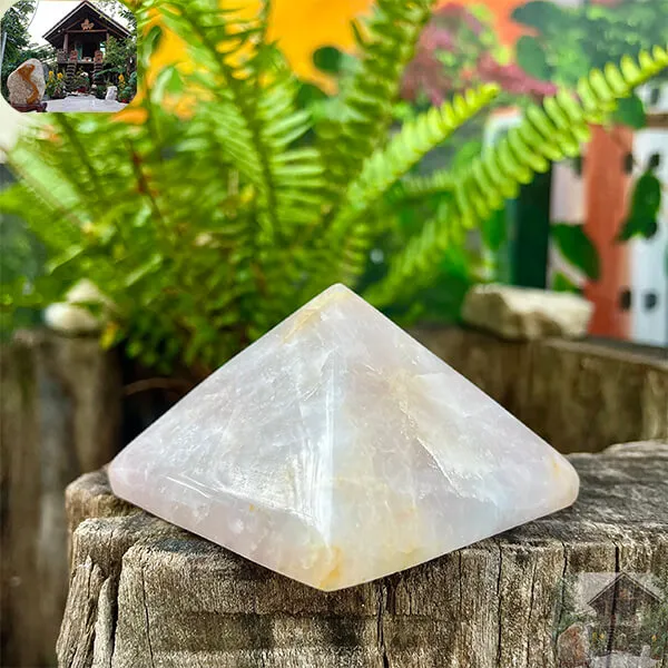 Kim tự tháp thạch anh hồng 400gr, cao 5.5cm x ngang 8cm - T654