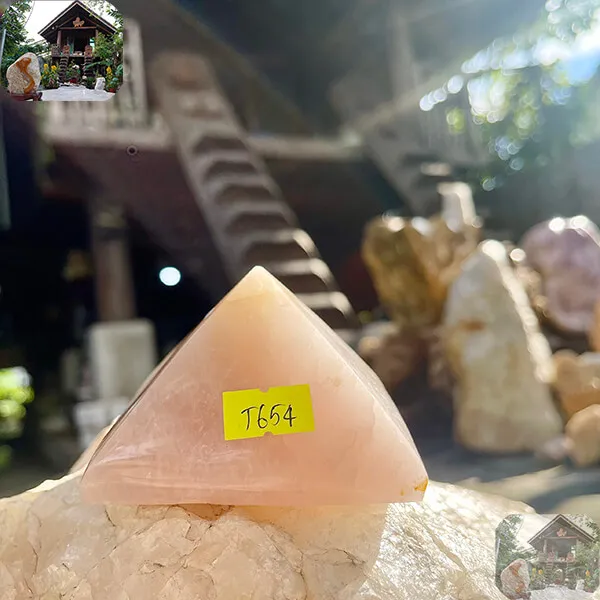 Kim tự tháp thạch anh hồng 400gr, cao 5.5cm x ngang 8cm - T654