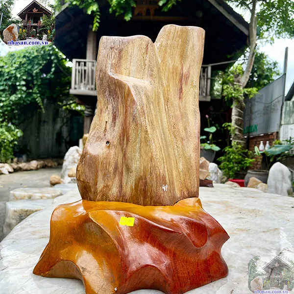 Trụ đá gỗ hóa thạch GHT06, nặng 10kg, cao 40cm