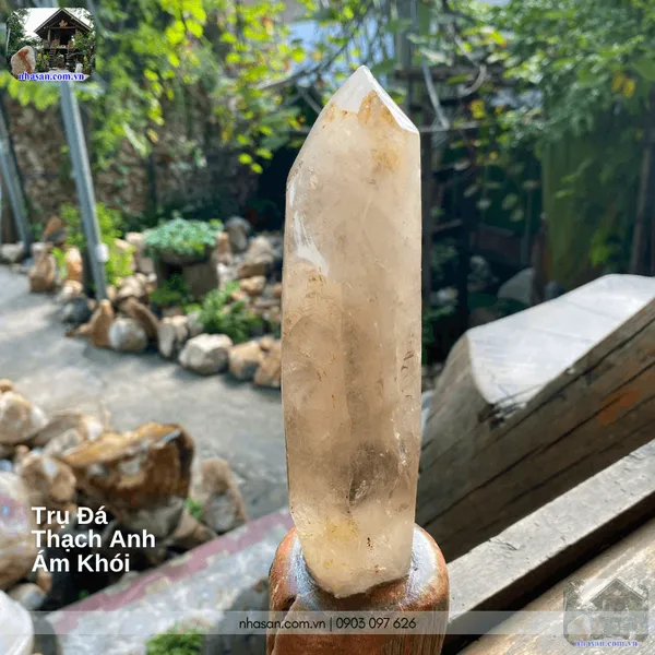 Trụ đá thạch anh ám khói 900gr, cao 24cm - T726