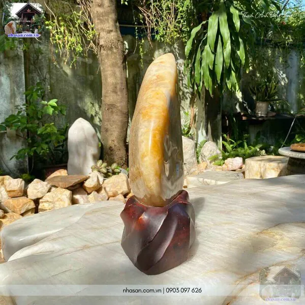 Trụ thạch anh bông vàng 7.6kg, cao 35.5cm x ngang 21cm - TAV114