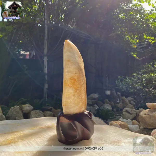 Trụ thạch anh bông vàng 7.6kg, cao 35.5cm x ngang 21cm - TAV114