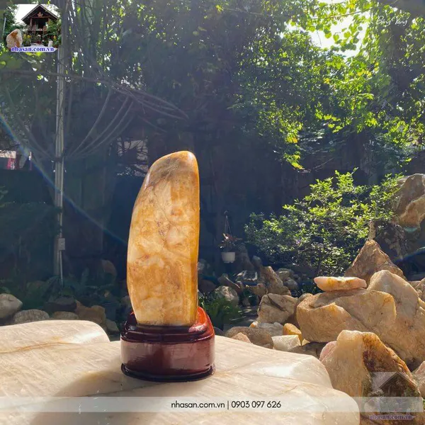 Trụ thạch anh bông vàng 8.2kg, cao 29cm x ngang 19cm - TAV88