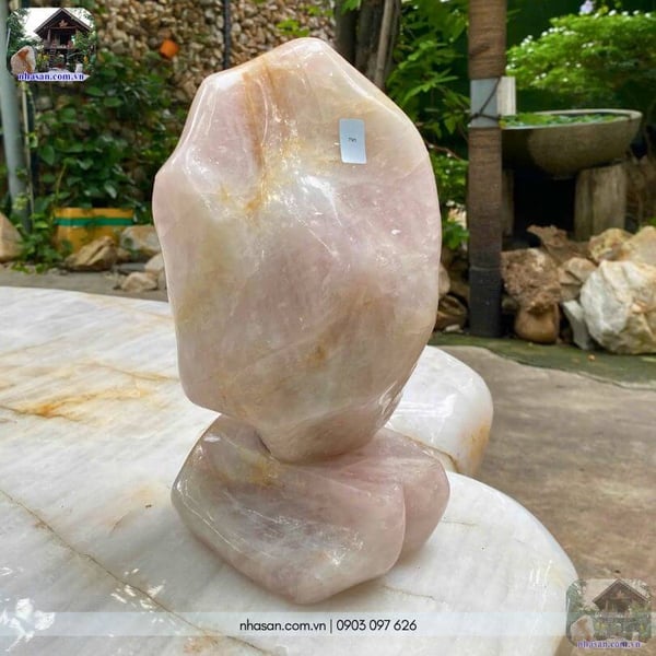 Trụ đá thạch anh hồng tự nhiên 7.7kg - T93