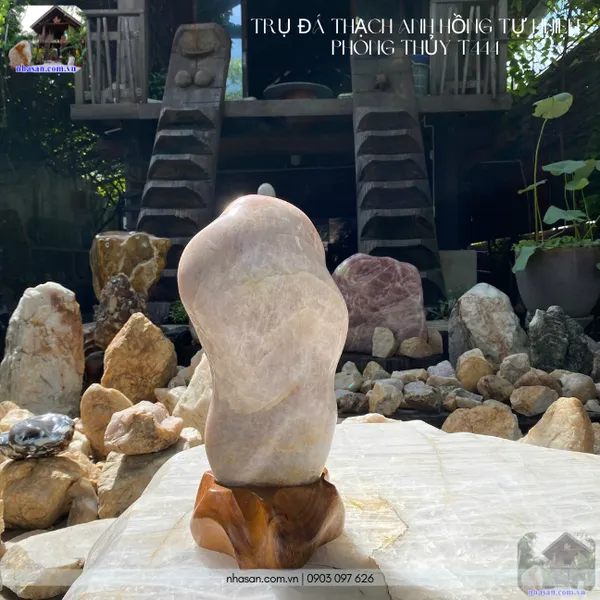 Trụ đá thạch anh hồng 11.5kg, cao 40.5cm x ngang 20cm x dày 14cm - T444