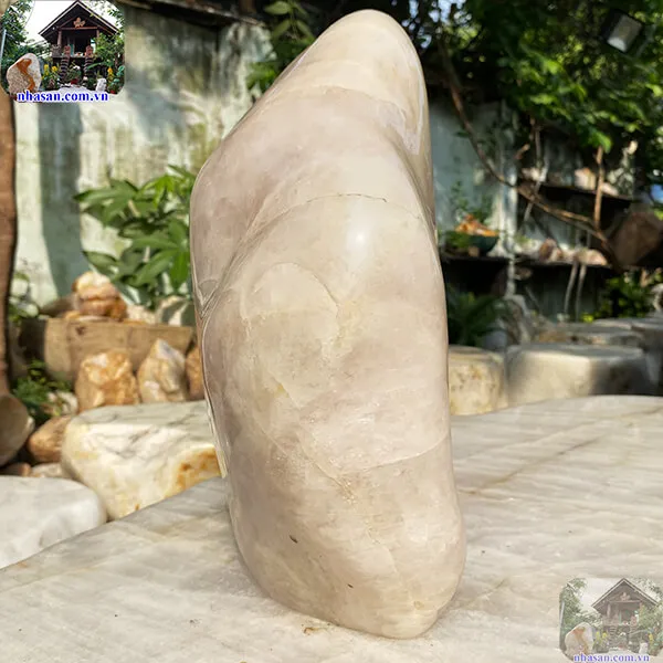 Trụ đá thạch anh năng lượng cao nặng 19.5kg, cao 33cm x ngang 26.5cm x dày 12cm - T699