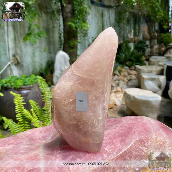 Trụ đá thạch anh hồng 1.5kg-T155