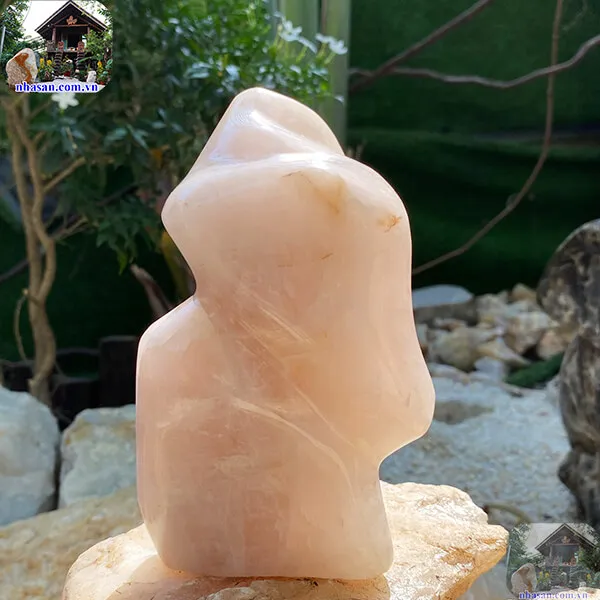 Trụ đá thạch anh T693, nặng 1.7kg, kích thước 16x10x8 cm                                              