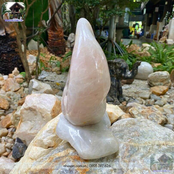 Trụ đá thạch anh hồng tự nhiên 5.1kg - T79