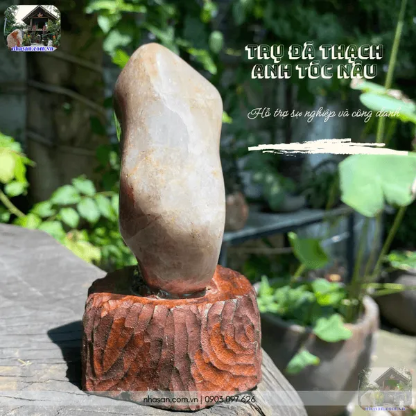 Trụ đá thạch anh tóc nâu 540gr, cao 14cm x ngang 7.5cm - T733