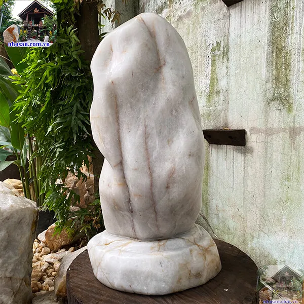 Trụ đá thạch anh trắng 88kg, cao 66cm x ngang 28cm - T553
